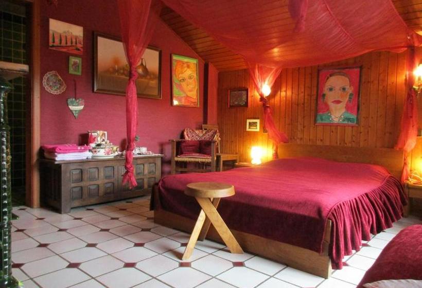 בית מלון כפרי Tilly S B&b And Apartment House