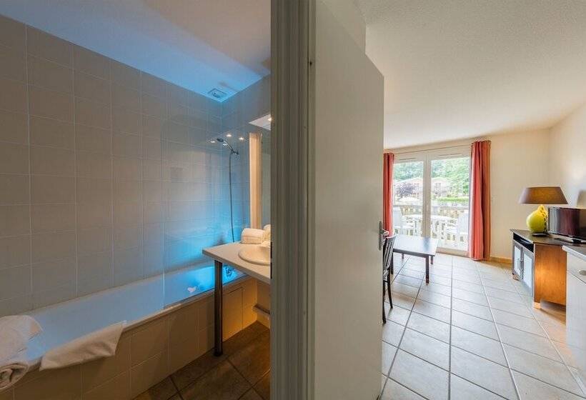 בית מלון כפרי Vacanceole  Le Domaine Du Golf D Albret