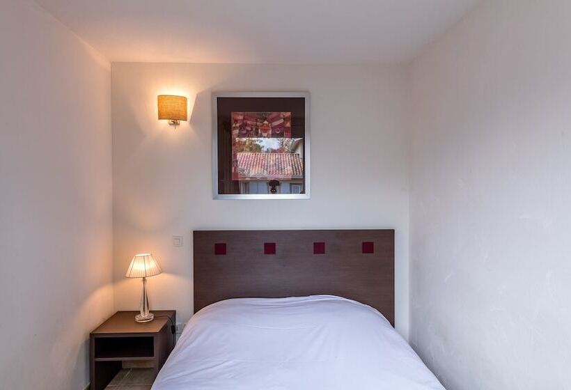 בית מלון כפרי Vacanceole  Le Domaine Du Golf D Albret