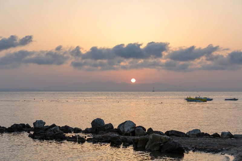 هتل Xenos Kamara Beach