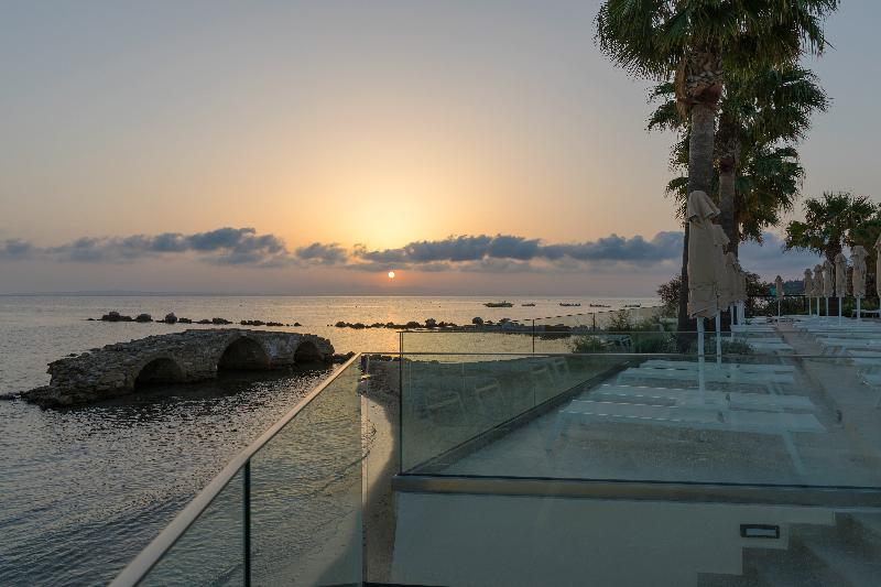 هتل Xenos Kamara Beach