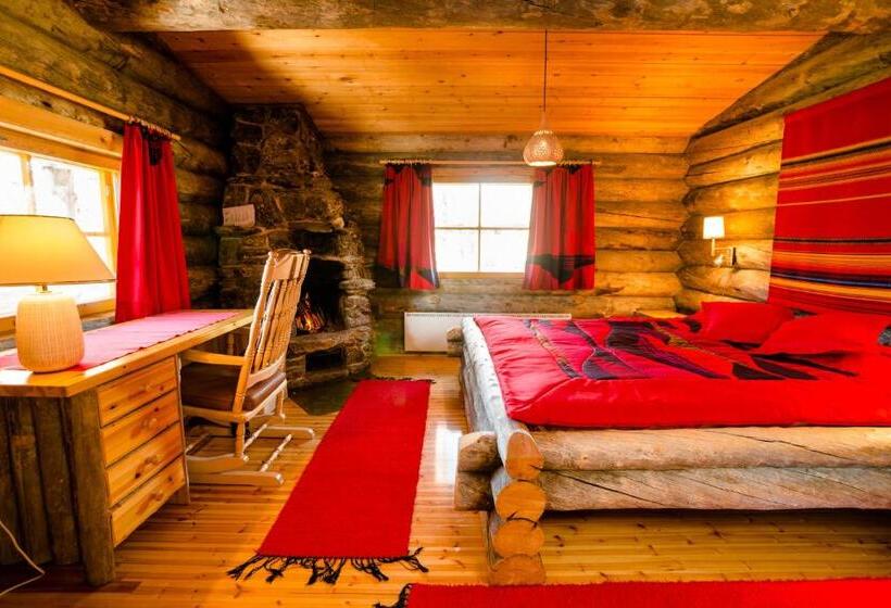 Kakslauttanen Arctic Resort   Igloos And Chalets