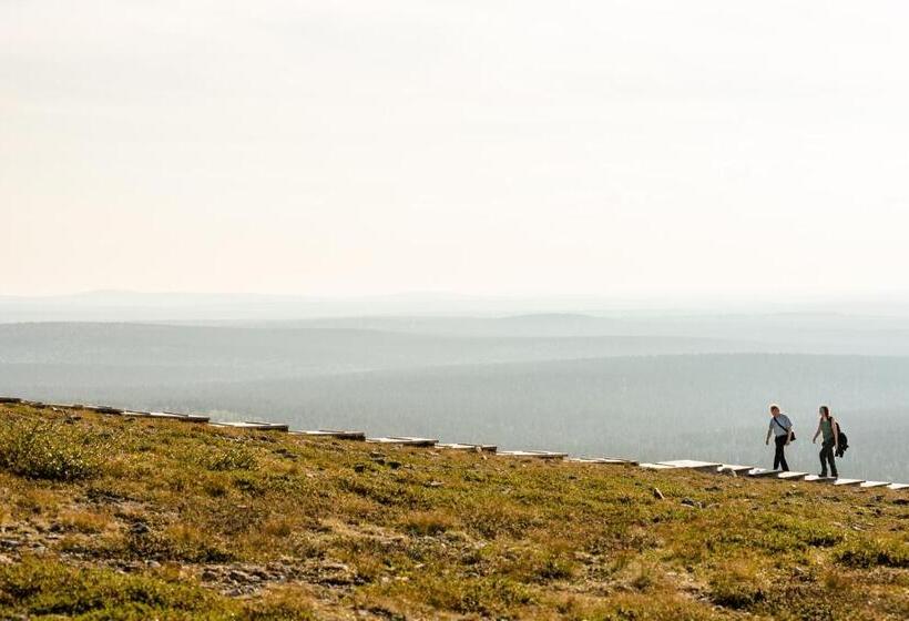 Kakslauttanen Arctic Resort   Igloos And Chalets