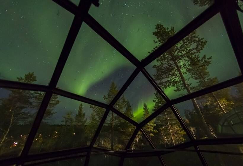 Kakslauttanen Arctic Resort   Igloos And Chalets