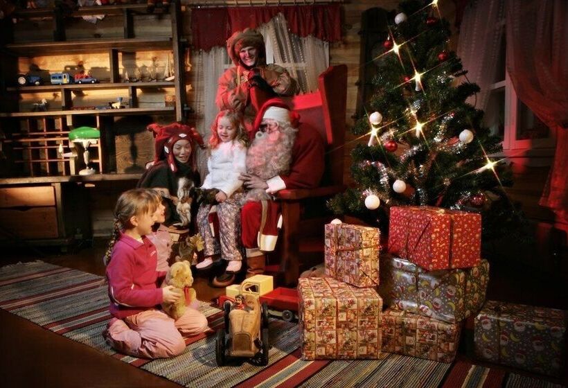 Kakslauttanen Arctic Resort   Igloos And Chalets