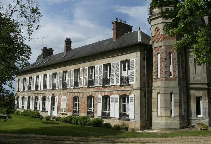 Chateau De Lamberval