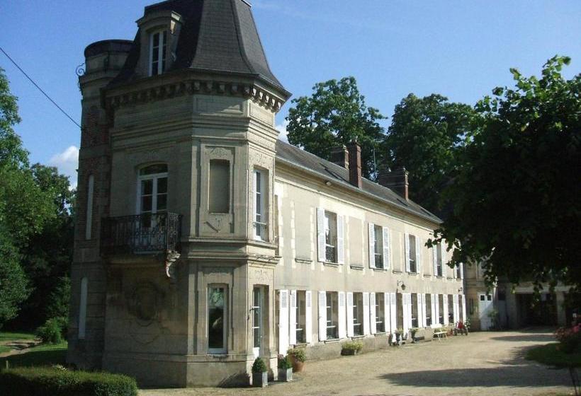 Chateau De Lamberval