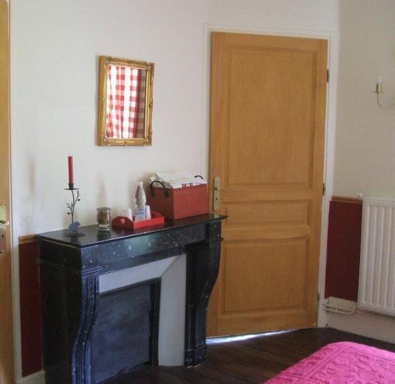 Chateau De Lamberval