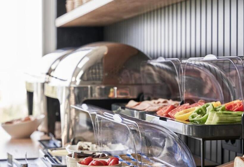 Loizos Stylish Residences