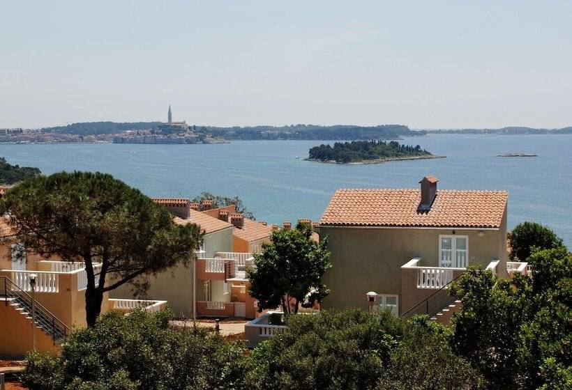 Maistra Select Amarin Resort