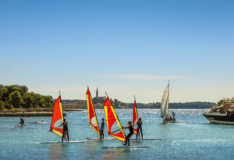 Maistra Select Amarin Resort