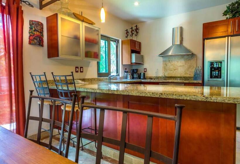 Paseo Del Sol Condohotel By Bvr