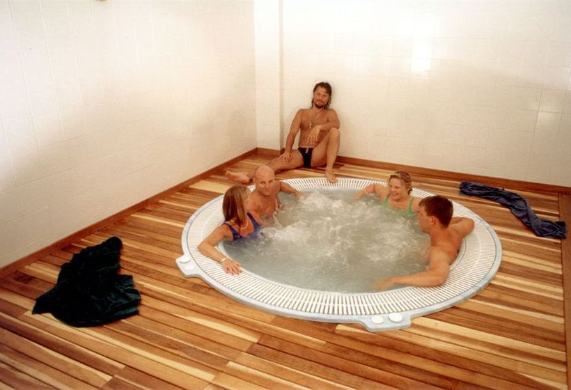 בית מלון כפרי Sunrise Village Beach