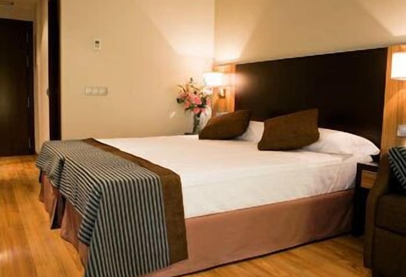 Y Apartamentos Conilsol