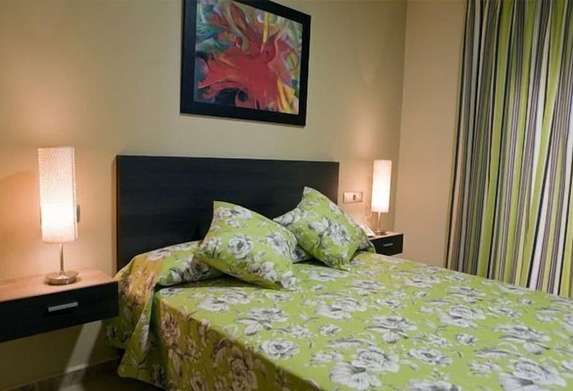 Y Apartamentos Conilsol