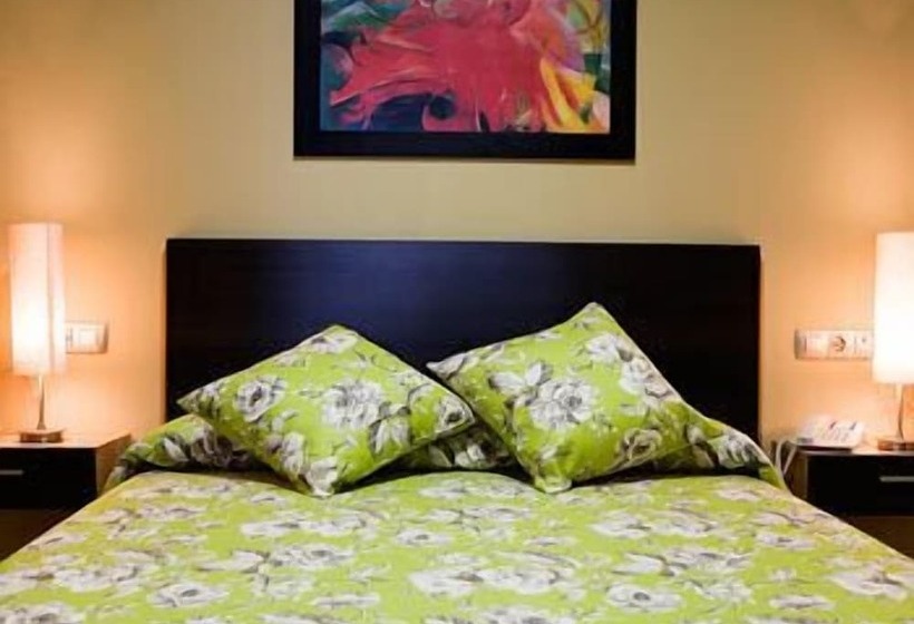 Y Apartamentos Conilsol