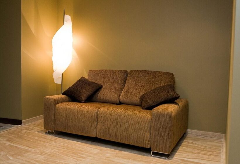 Y Apartamentos Conilsol