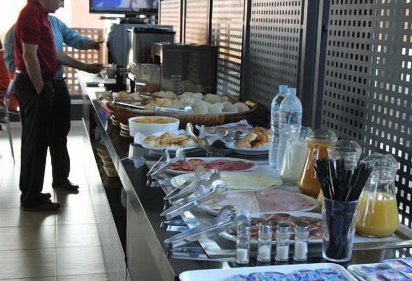 Y Apartamentos Conilsol