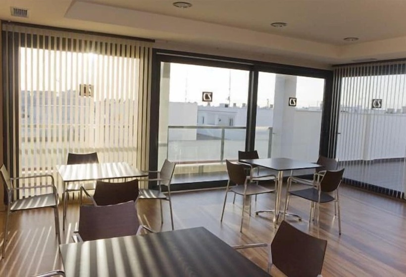 Y Apartamentos Conilsol