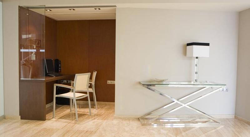 Y Apartamentos Conilsol