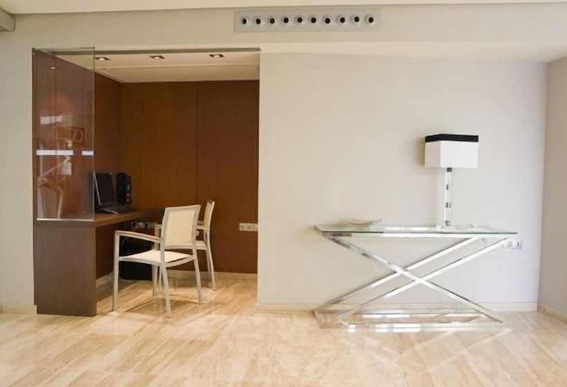 Y Apartamentos Conilsol