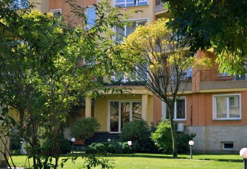 ホテル Aparthouse Borovo