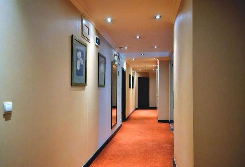 ホテル Aparthouse Borovo