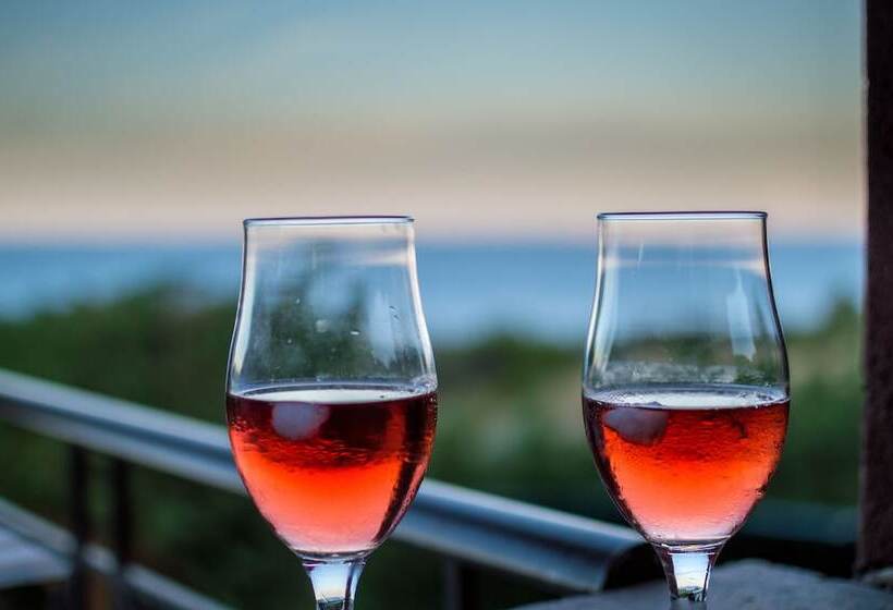 Отель Cavo Petra