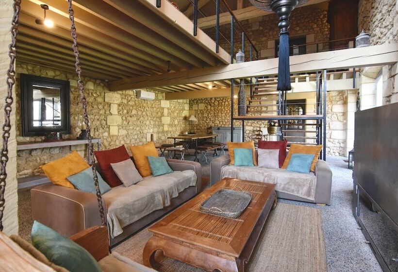 هتل Chambres D Hôtes Domaine De Ginouilhac