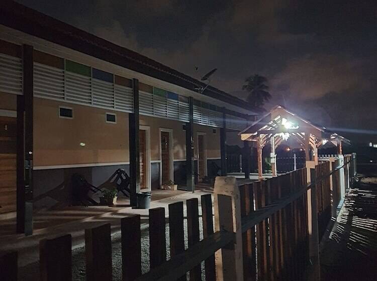 ホテル D Village Cottage