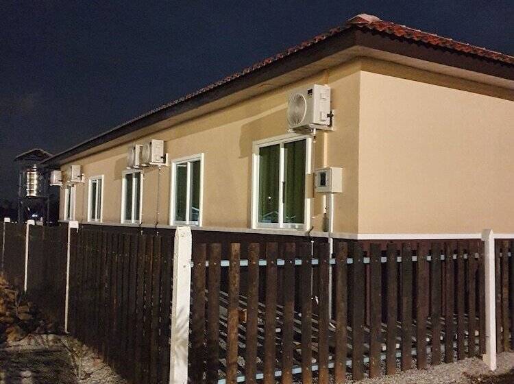 ホテル D Village Cottage