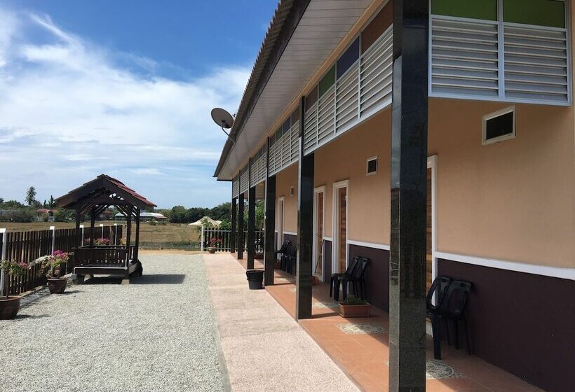 هتل D Village Cottage