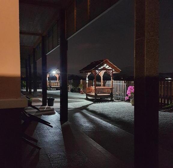 ホテル D Village Cottage