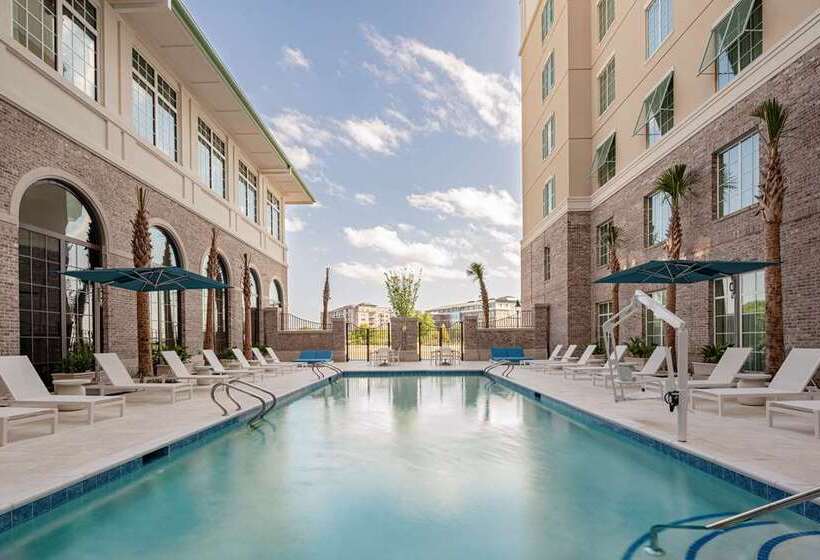 ホテル Embassy Suites By Hilton Charleston Harbor Mt. Pleasant