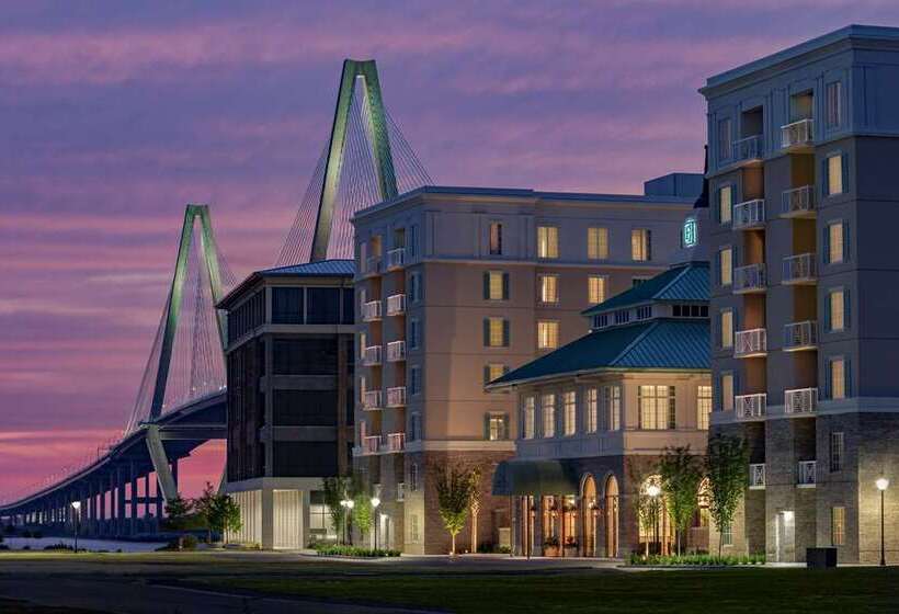 ホテル Embassy Suites By Hilton Charleston Harbor Mt. Pleasant