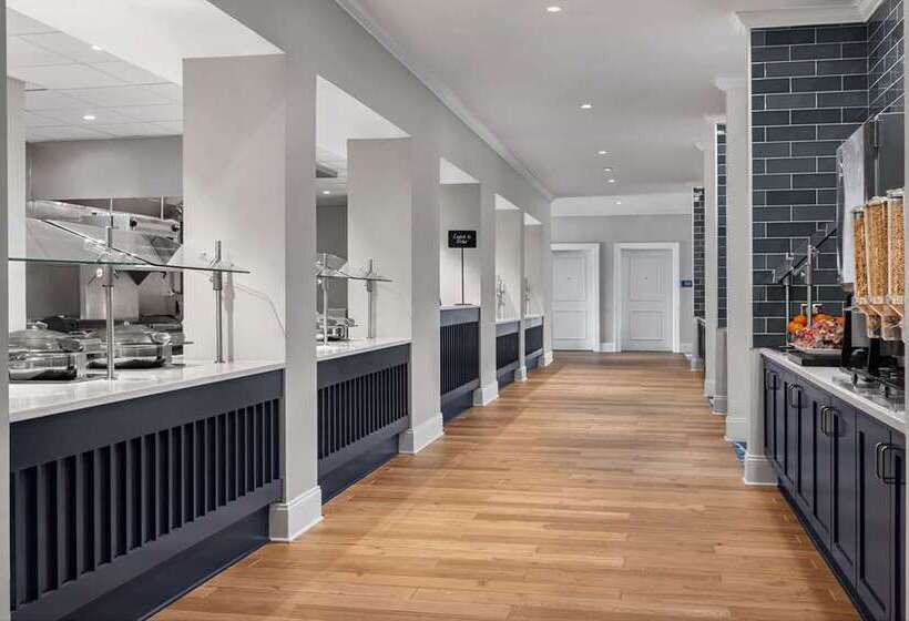 ホテル Embassy Suites By Hilton Charleston Harbor Mt. Pleasant