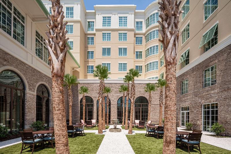 ホテル Embassy Suites By Hilton Charleston Harbor Mt. Pleasant