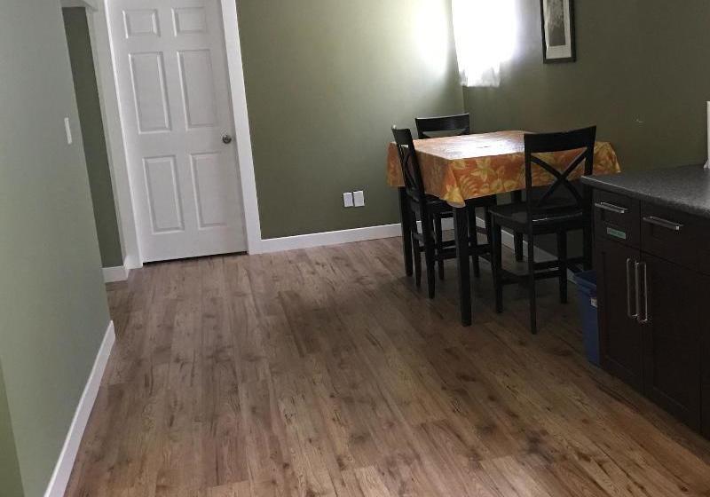 ホテル Emerald Home