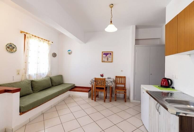 בית מלון כפרי Froudi Rooms