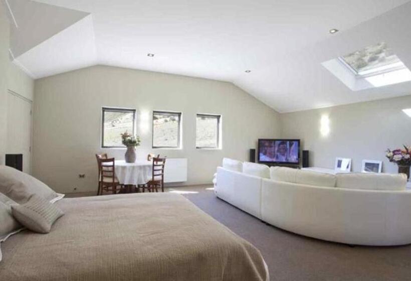 فندق Gibbston House Boutique B&b