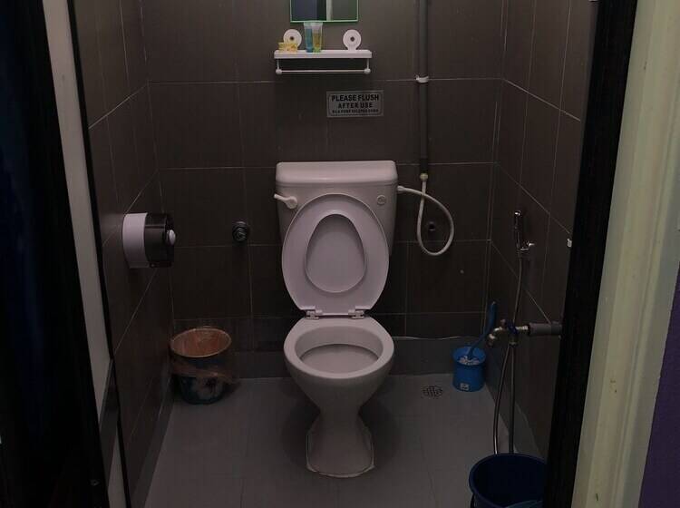 בית מלון כפרי Gm Home & Roomstay Tok Bali   Hostel