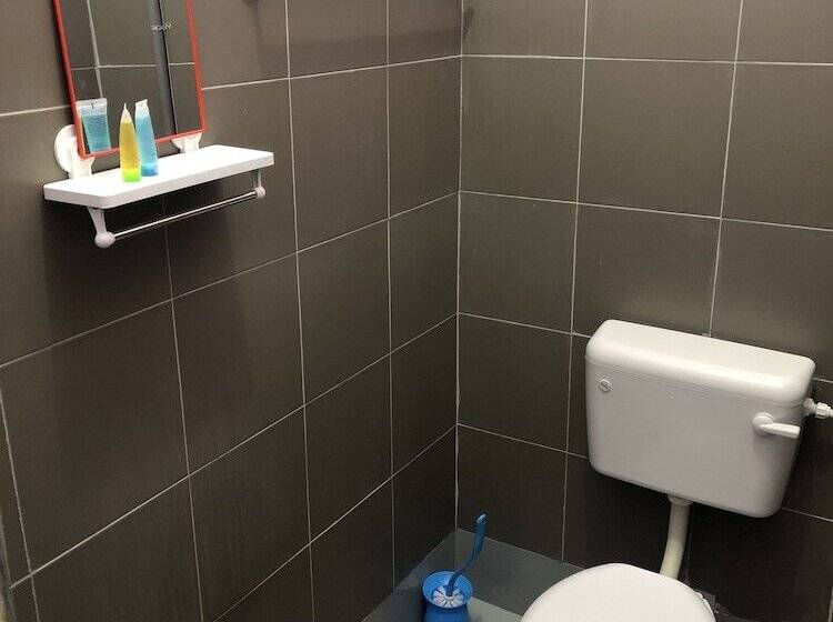 בית מלון כפרי Gm Home & Roomstay Tok Bali   Hostel