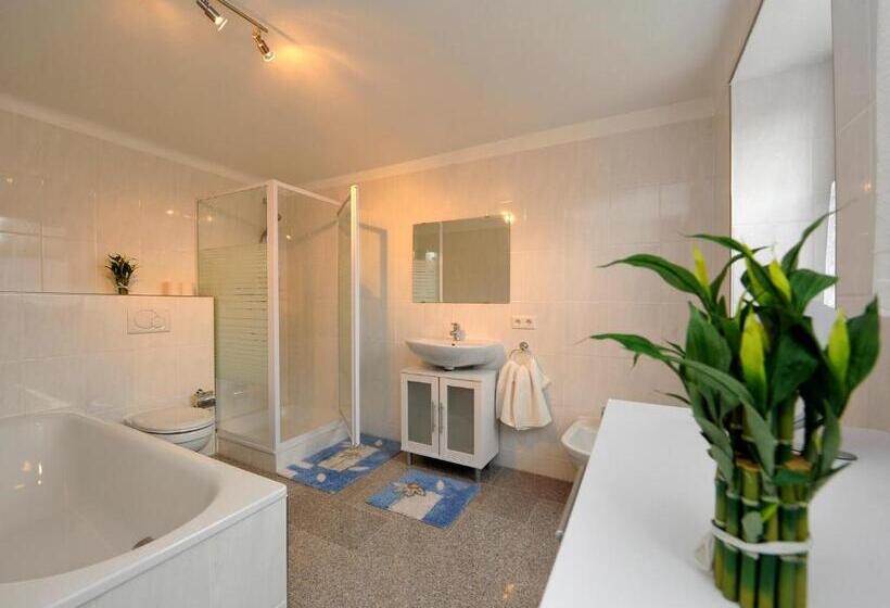 Отель Gästehaus Perrin