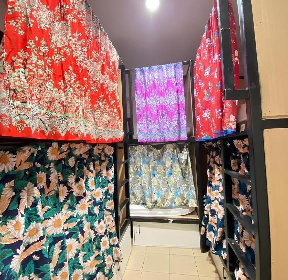 호텔 H2 Segama Backpacker