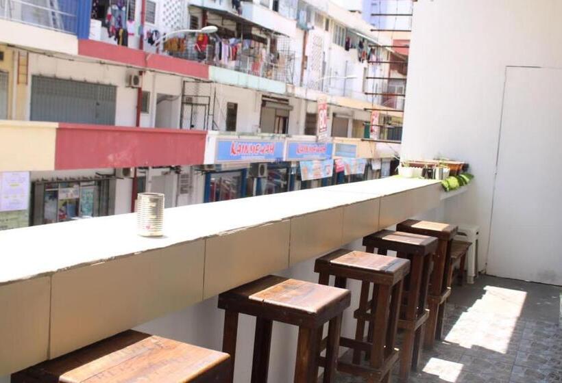 호텔 H2 Segama Backpacker