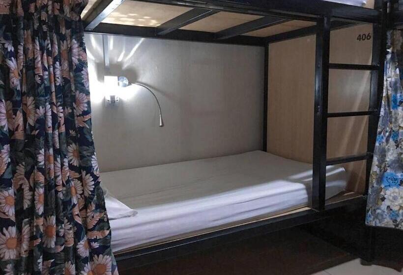 호텔 H2 Segama Backpacker