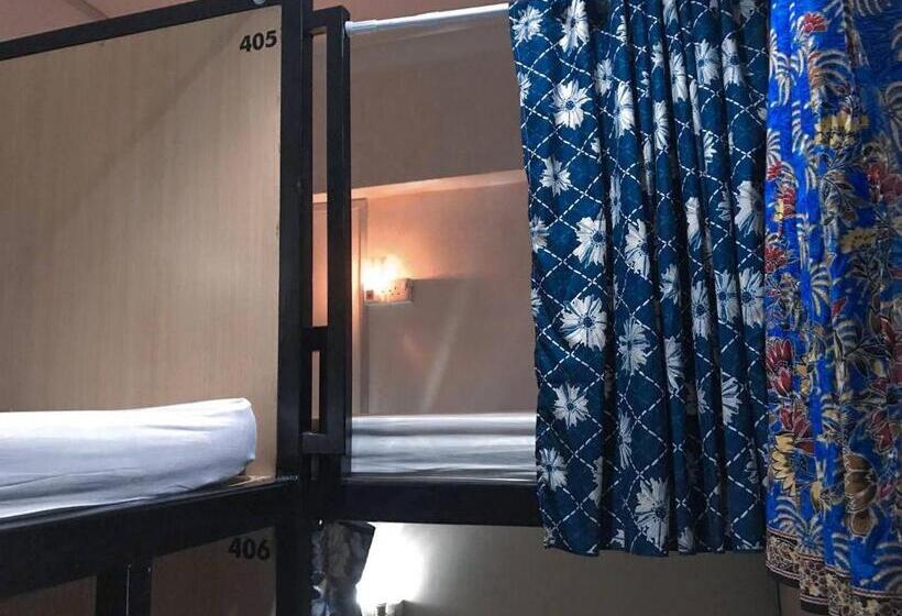 호텔 H2 Segama Backpacker