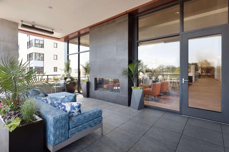 בית מלון כפרי Hampton Inn & Suites Watertown Boston