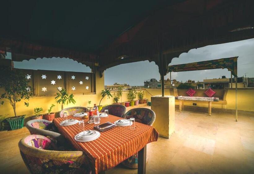 Отель Heritage House