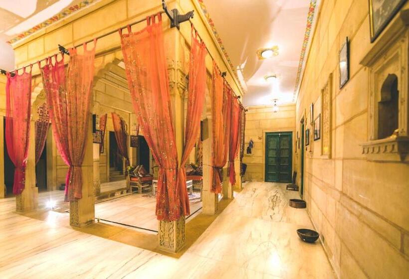 Отель Heritage House